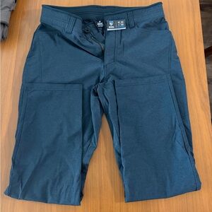 Kuhl Deceptr Pants Mens 33x30, Color Deep Pond / Blue- Worn Once